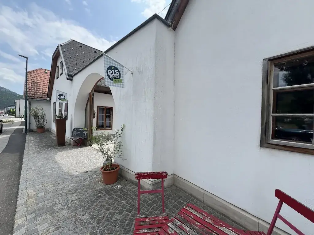 Heidi hjp_Cafe Bar Mosa_Pernitz_recensione