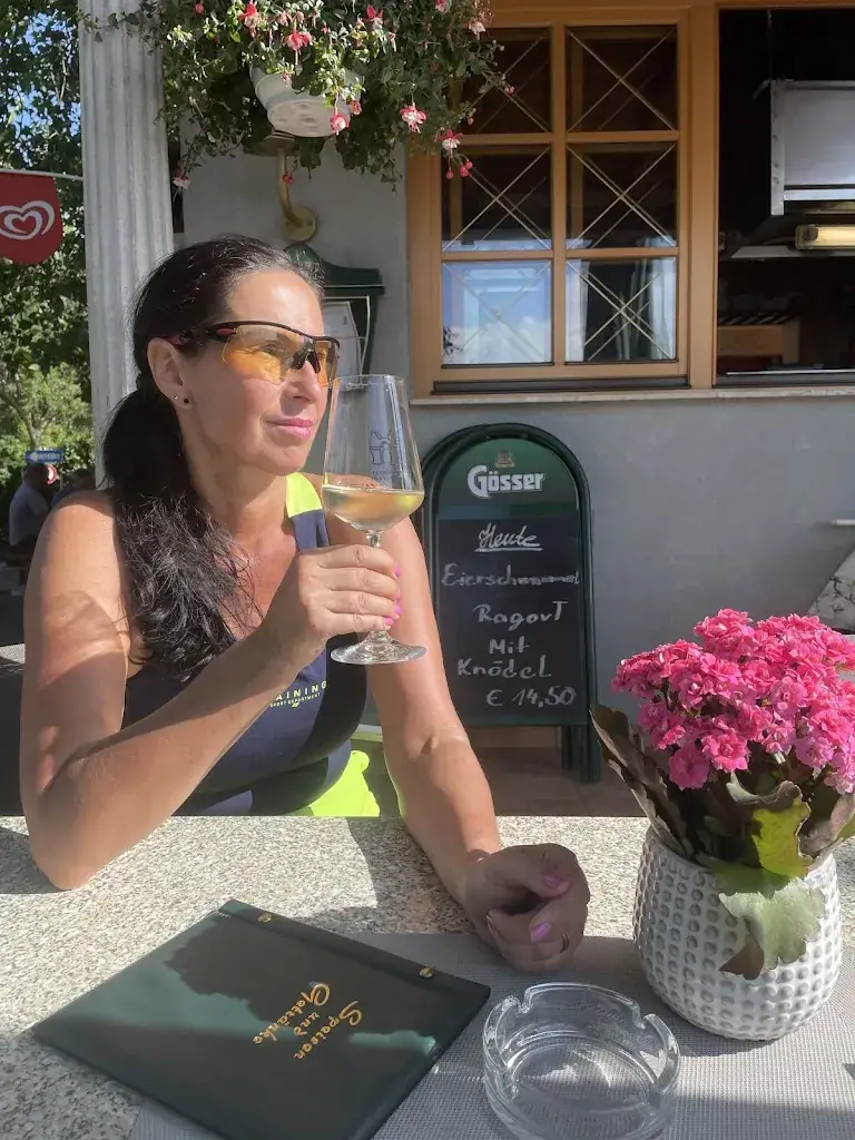 Jana Vychodilová_Legionskneipe Carnuntum_Petronell-Carnuntum_avis