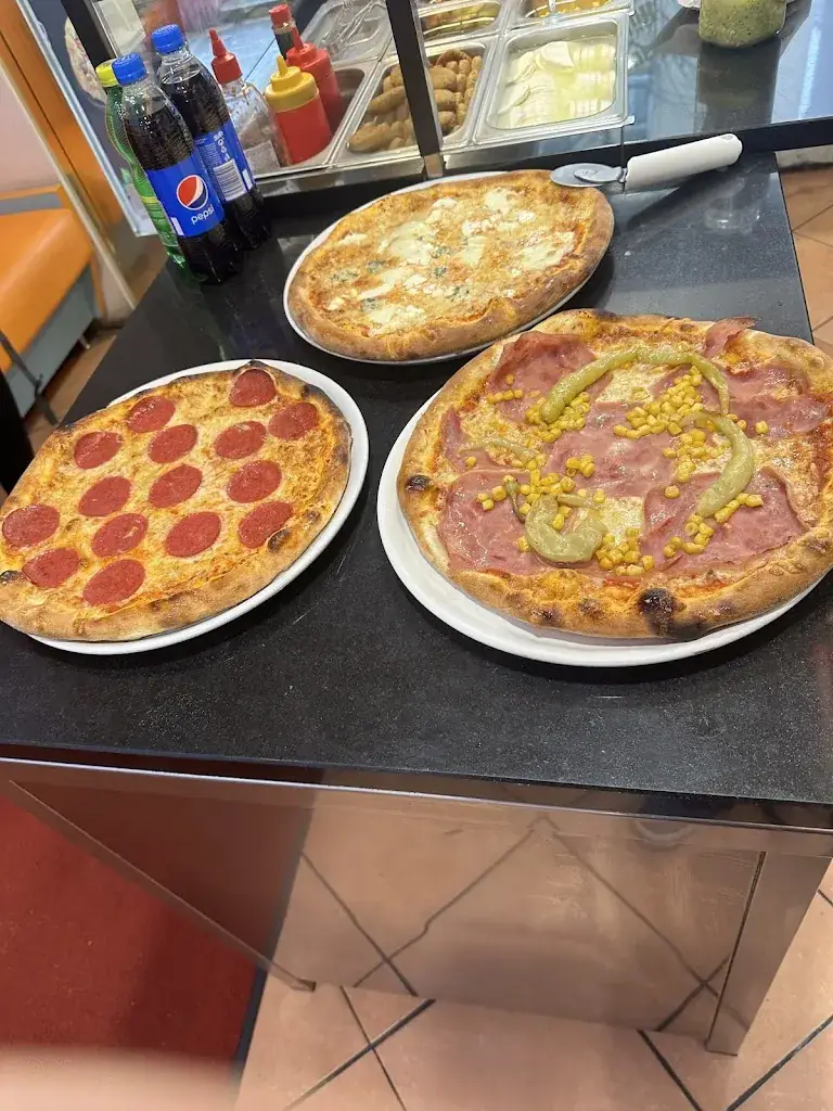 Pasham Kebap-Pizza-Burger_Petronell-Carnuntum_slider_image_2