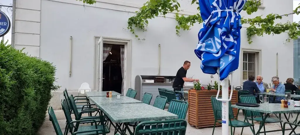 Charlie GehtDichNichtsAn (Frenchi)_Schlosswirt_Pillichsdorf_avis