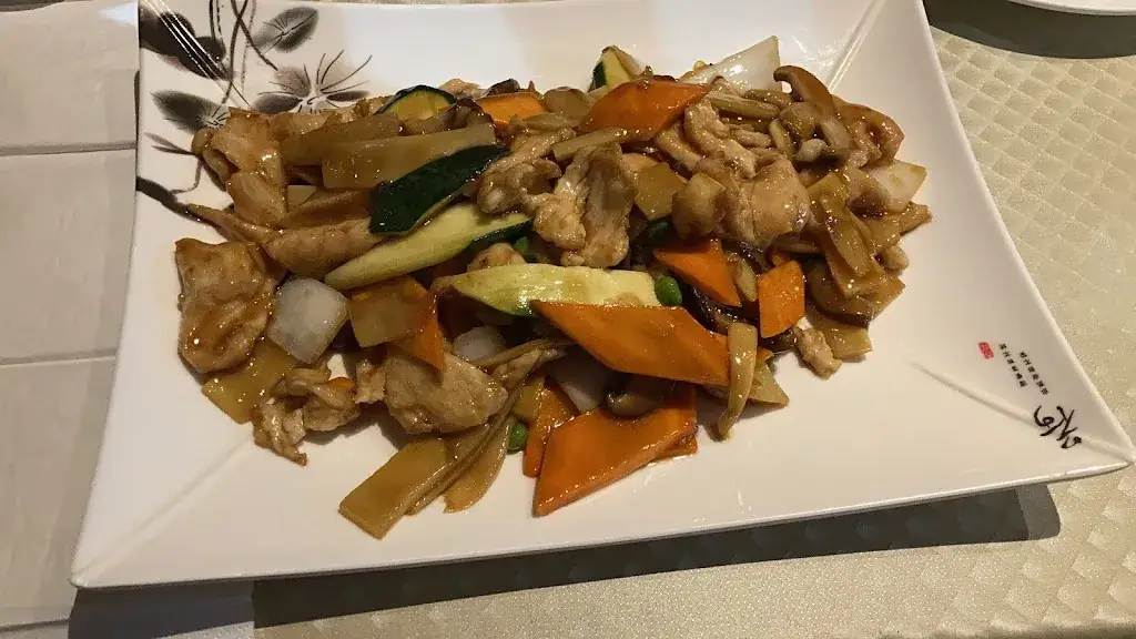 Jonathan Freddy Flores Arias_Chinarestaurant Xin Yu_Pfaffstätten_recensione