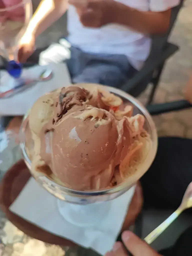 Menu_Eissalon Zakini_Pfaffstätten_image_9