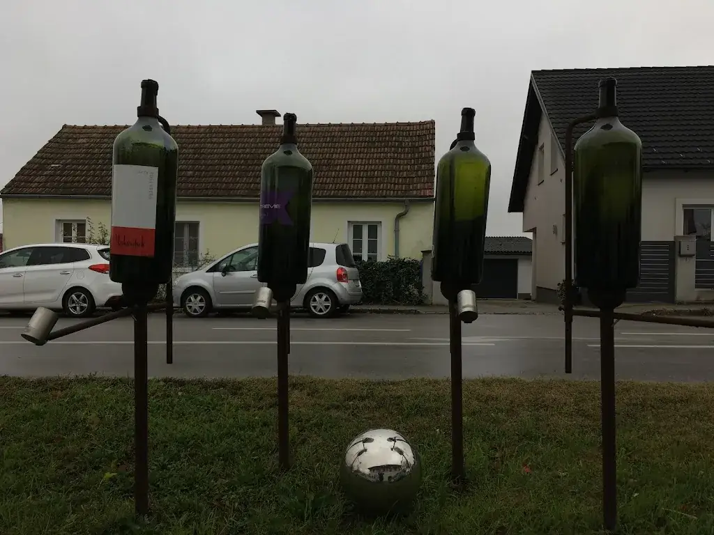 Natalia Khilkevitch_DER jung WIRT_Politischer Bezirk Bruck an der Leitha_review