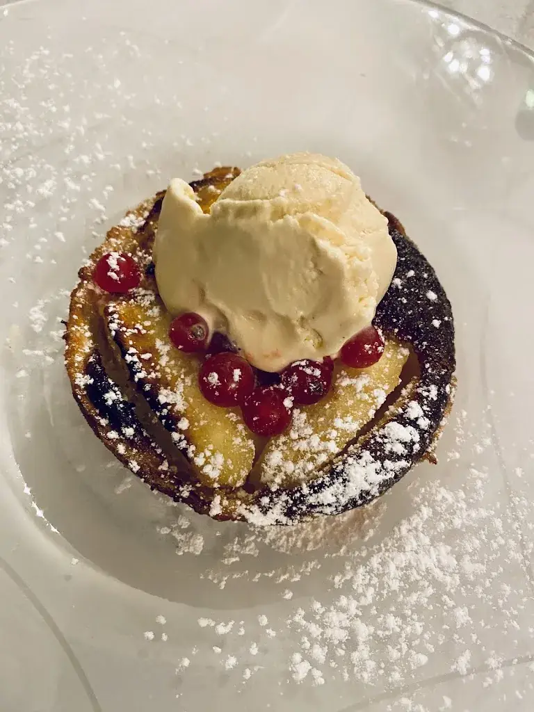 Alexander Schiebl_DER jung WIRT_Politischer Bezirk Bruck an der Leitha_review