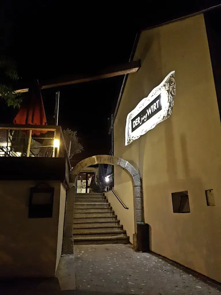 meemoo koo_DER jung WIRT_Politischer Bezirk Bruck an der Leitha_review