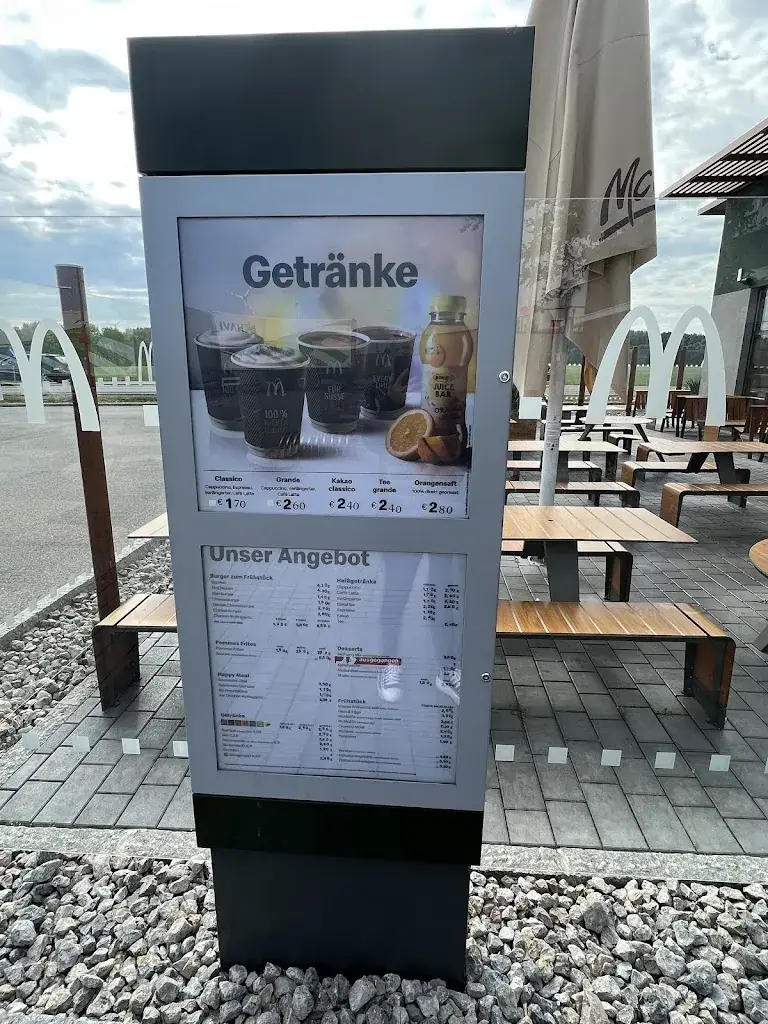 Menu_McDonald's_Politischer Bezirk Bruck an der Leitha_image_1