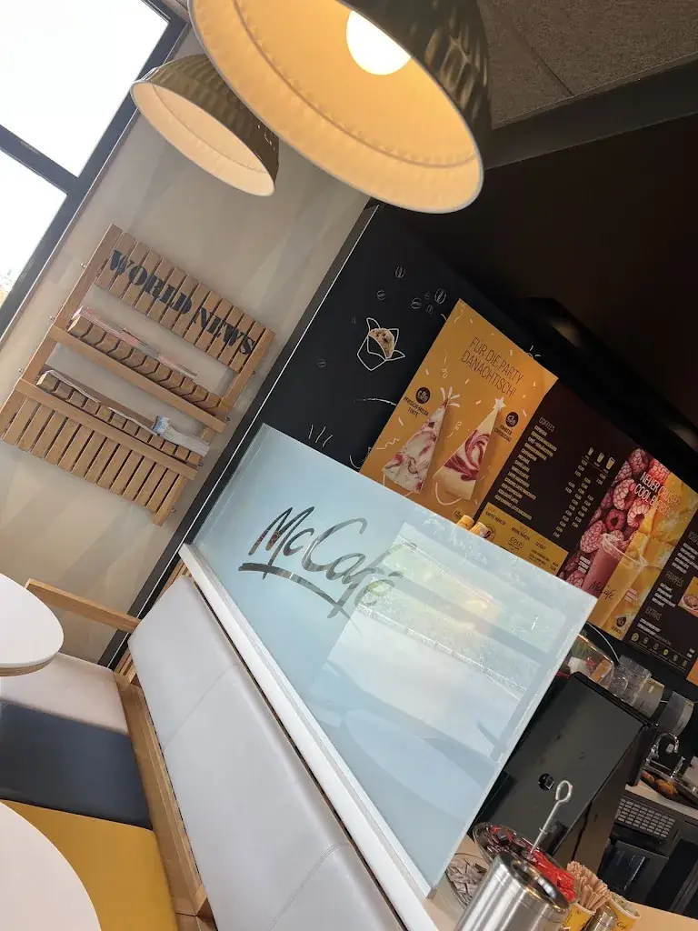 Menu_McDonald's_Politischer Bezirk Bruck an der Leitha_image_2