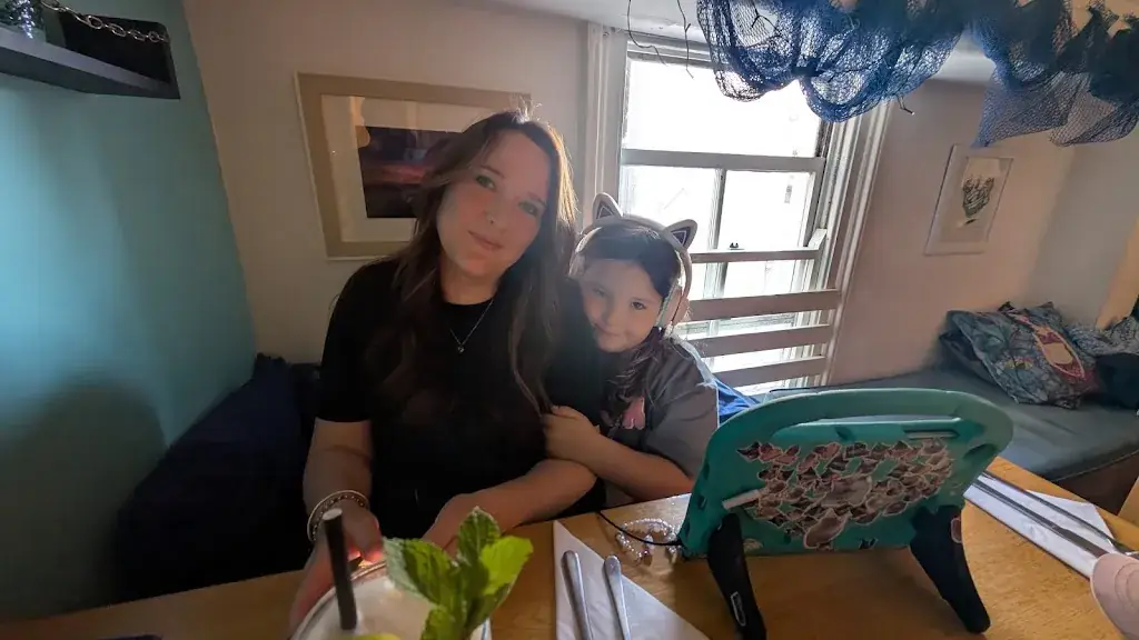 Andrew Roberts_Mermaid Alley_Penz_review