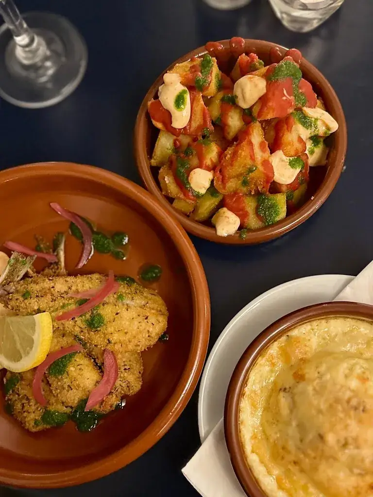 EZPZ Restaurant_Penz_slider_image_2