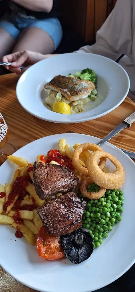 Menu_The Dolphin Tavern_Penz_image_9