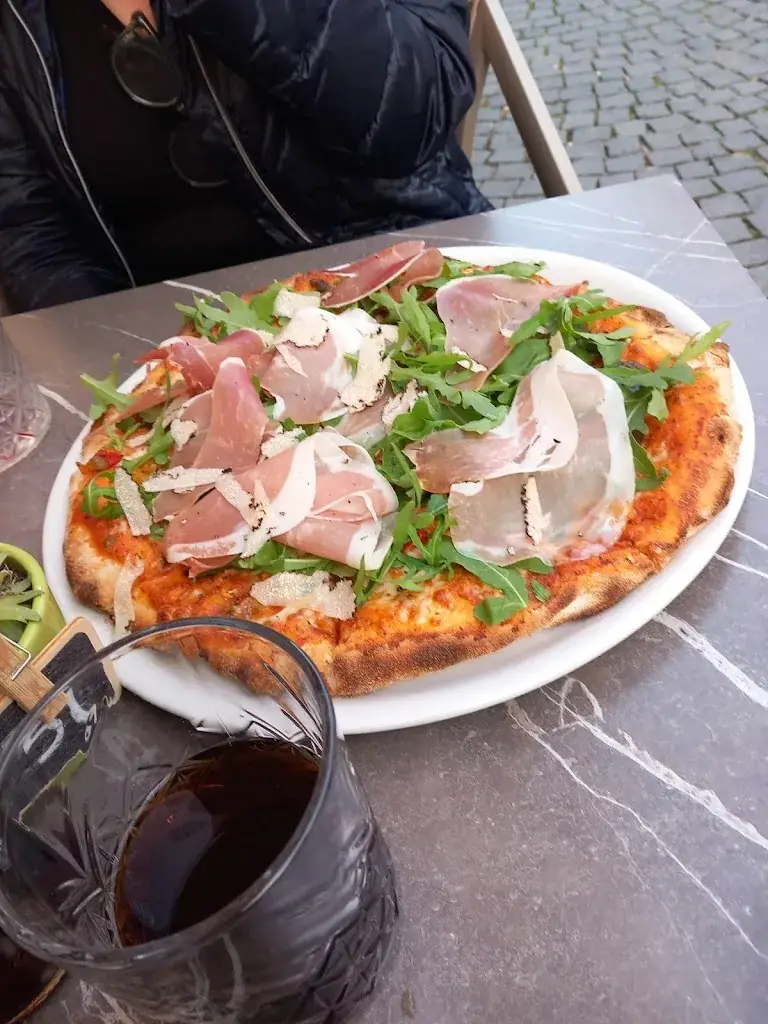 Sascha Alexander_Kostbar_Politischer Bezirk Gmünd_review