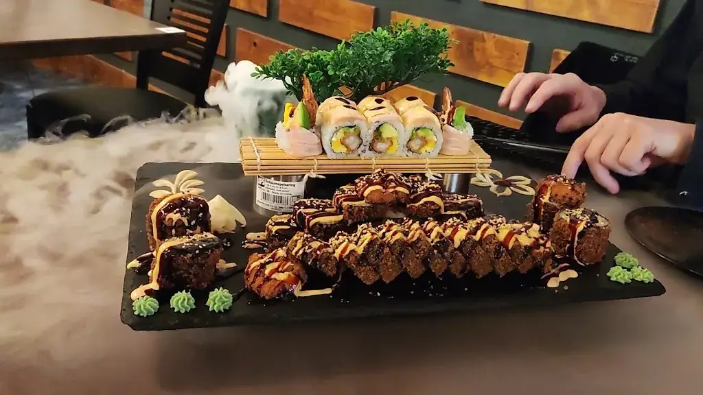 Zakado Neunkirchen - Sushibar & Vietnamesische Küche_Politischer Bezirk Neunkirchen_slider_image_2