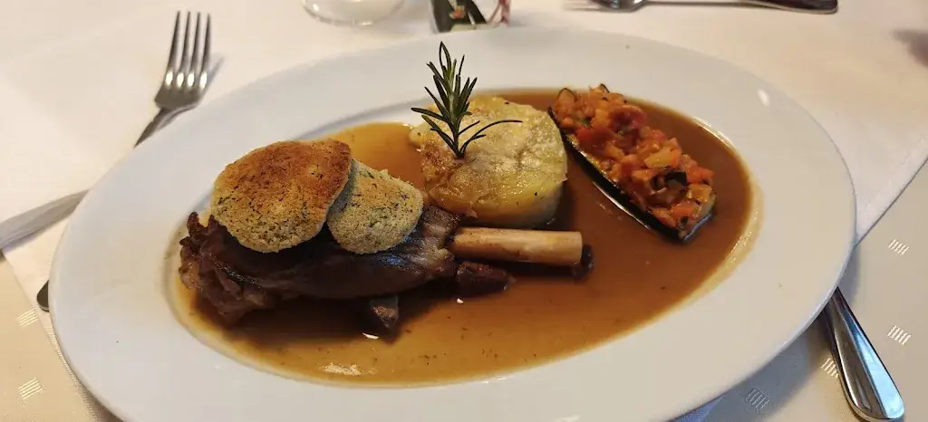 Saint X_Gasthaus Zum Grünen Baum_Politischer Bezirk Mistelbach_avis