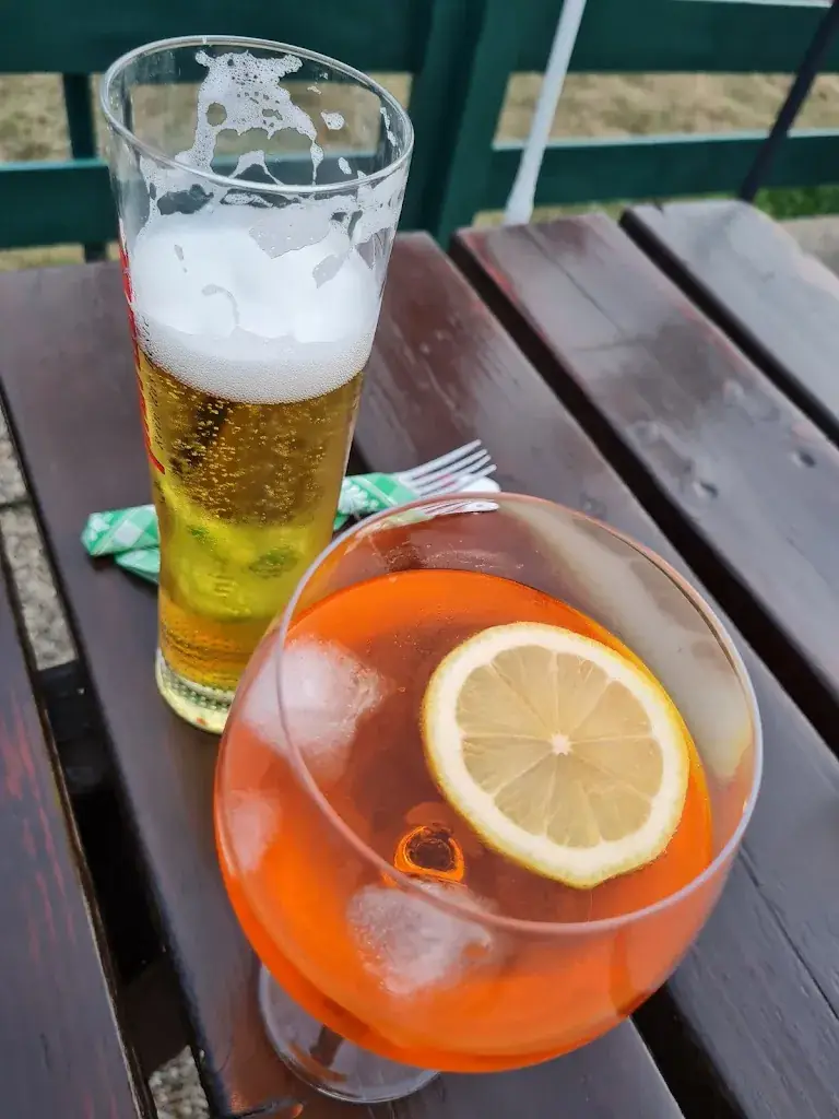 nitai eldar_Fliegerstüberl_Politischer Bezirk Wiener Neustadt_recensione