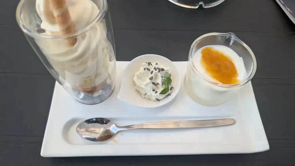 Shanming Li_Turmstüberl by Patrick Zach_Politischer Bezirk Waidhofen an der Thaya_review