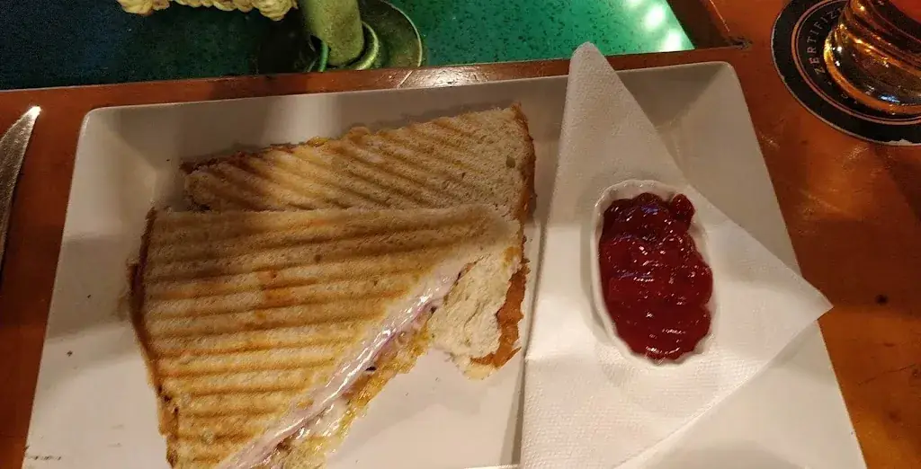 Kurt Marcelis_Tell Cafe Pub_Politischer Bezirk Waidhofen an der Thaya_recensione