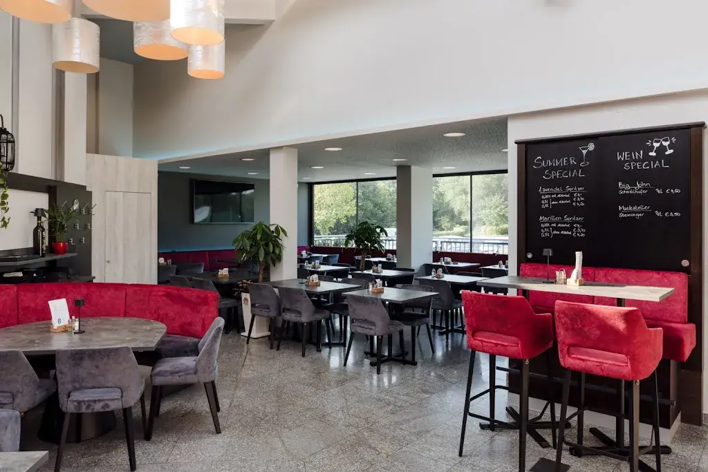 Fit Aktivcenter + Restaurant GmbH_Politischer Bezirk Waidhofen an der Thaya_slider_image_1