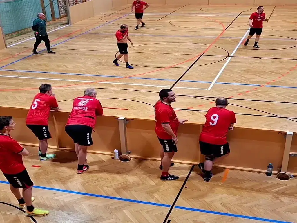 Armin Bauer_Sportbistro /Sporthalle Horn_Politischer Bezirk Horn_avis