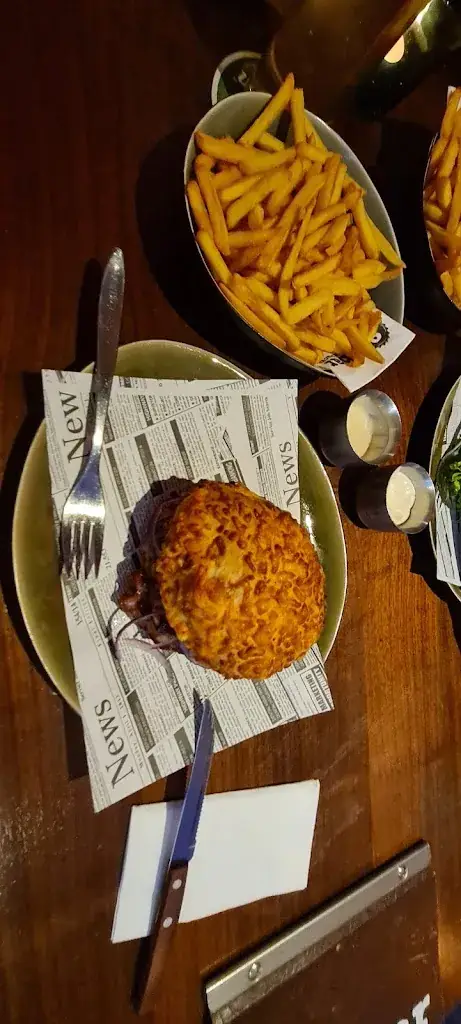 T. Licht_Achterbar_Politischer Bezirk Horn_review