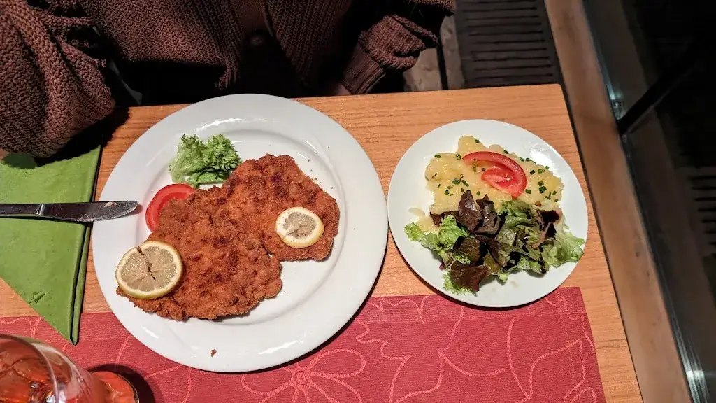 Gregor Mola_Restaurant Ausklang_Politischer Bezirk Horn_recensione