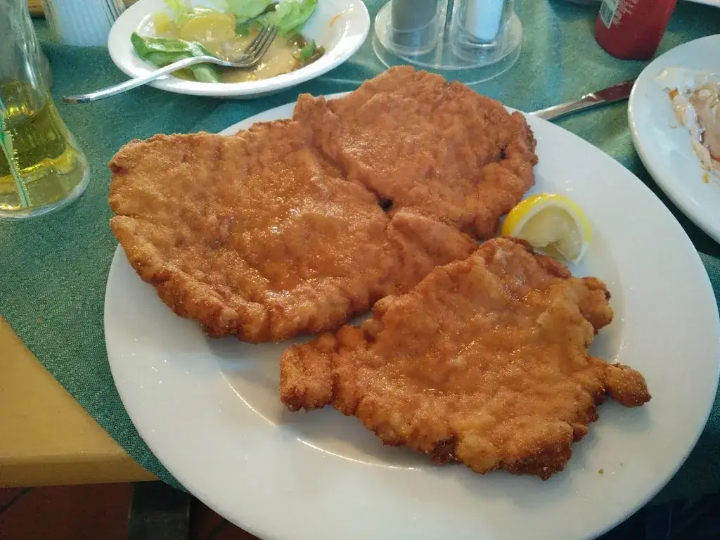 Balint Tatai_Graselwirt_Politischer Bezirk Horn_review