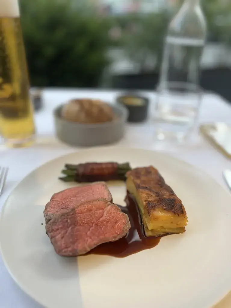 Lukáš Zýka_AELIUM_Politischer Bezirk Sankt Pölten_recensione