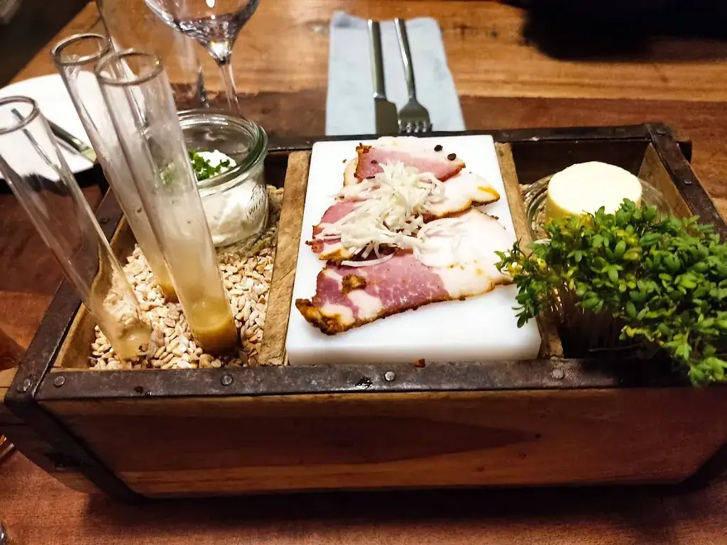 Péter Zuckermann_Vinzenz Pauli_Politischer Bezirk Sankt Pölten_recensione