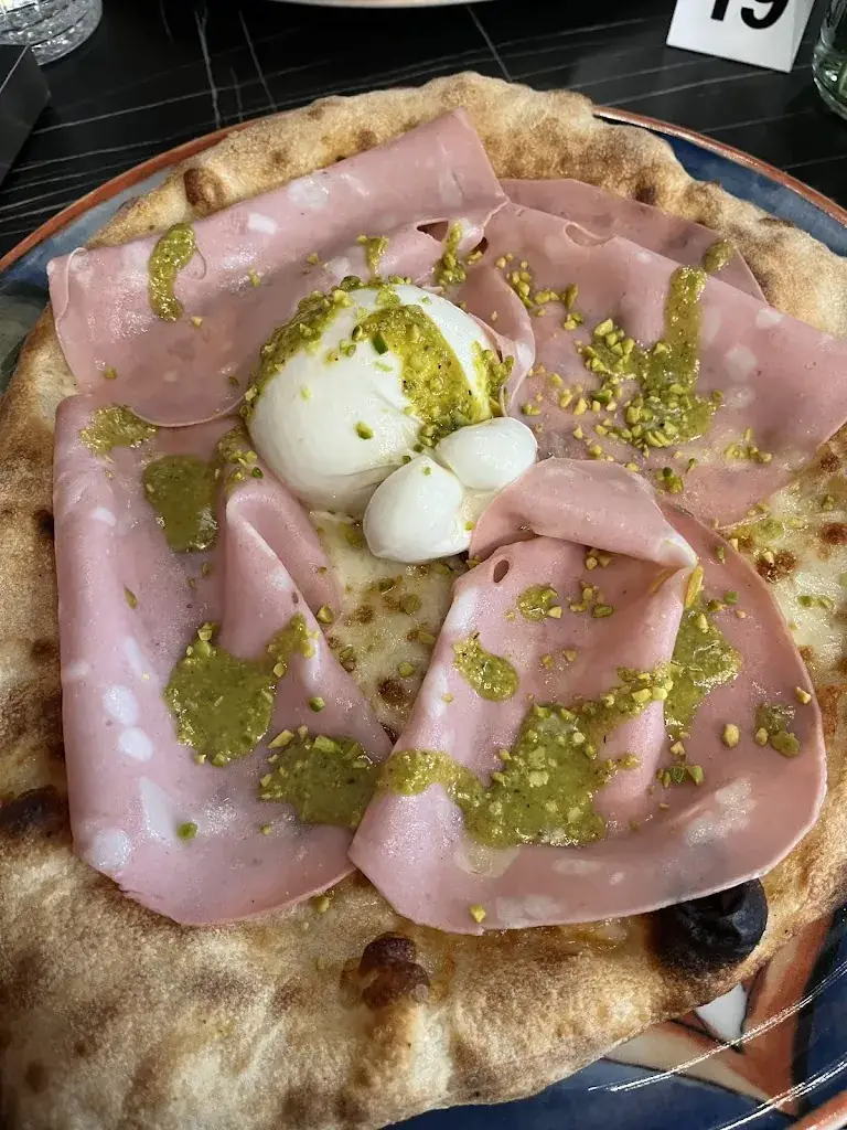 Lubomir Krabac_Rocca Napoli | Pizzeria Napoletana_Politischer Bezirk Sankt Pölten_recensione