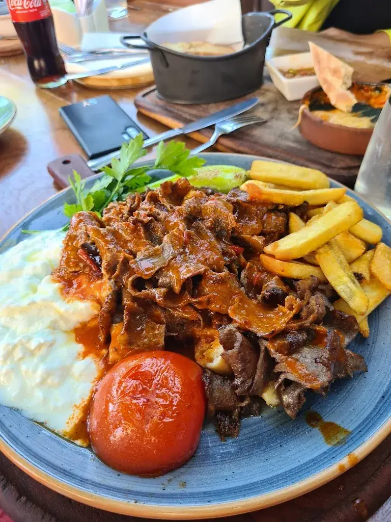 Menu_MAY Cafe & Restaurant_Politischer Bezirk Sankt Pölten_image_5