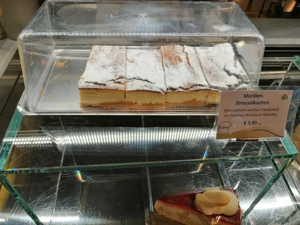 Hajagos Róbert_MAY Cafe & Restaurant_Politischer Bezirk Sankt Pölten_review