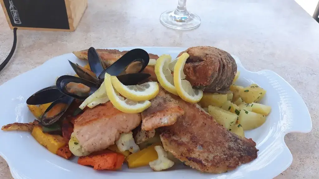 Hubert Leeb_Schmankerl Eck_Pottschach_avis