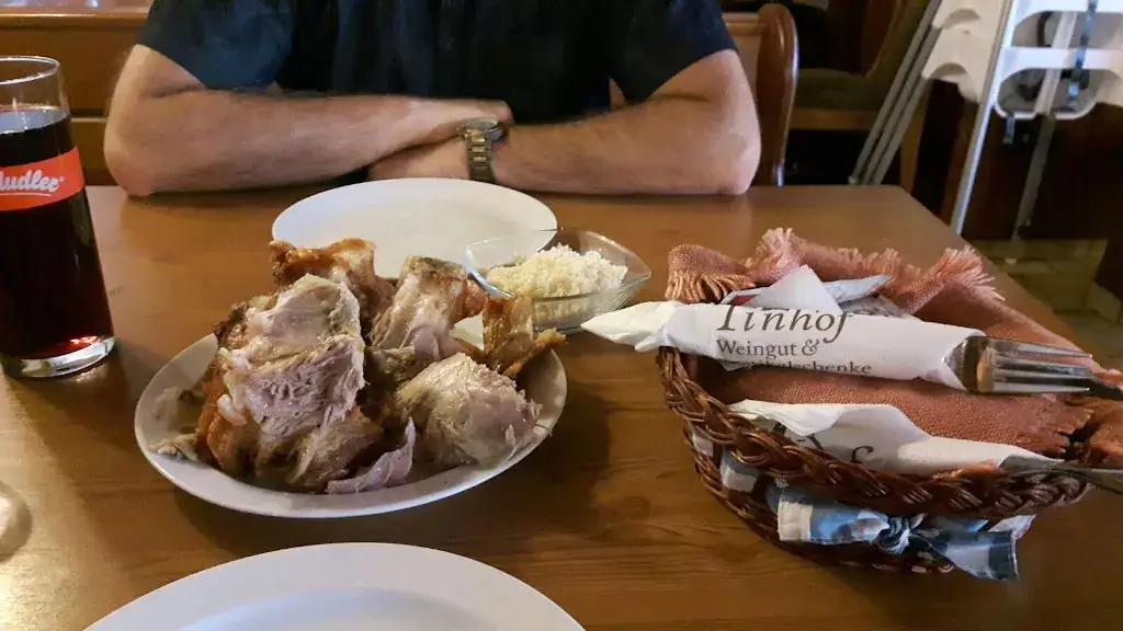 Arnold Kiss_Weingut & Rustikalschenke Tinhof_Leithaprodersdorf_review