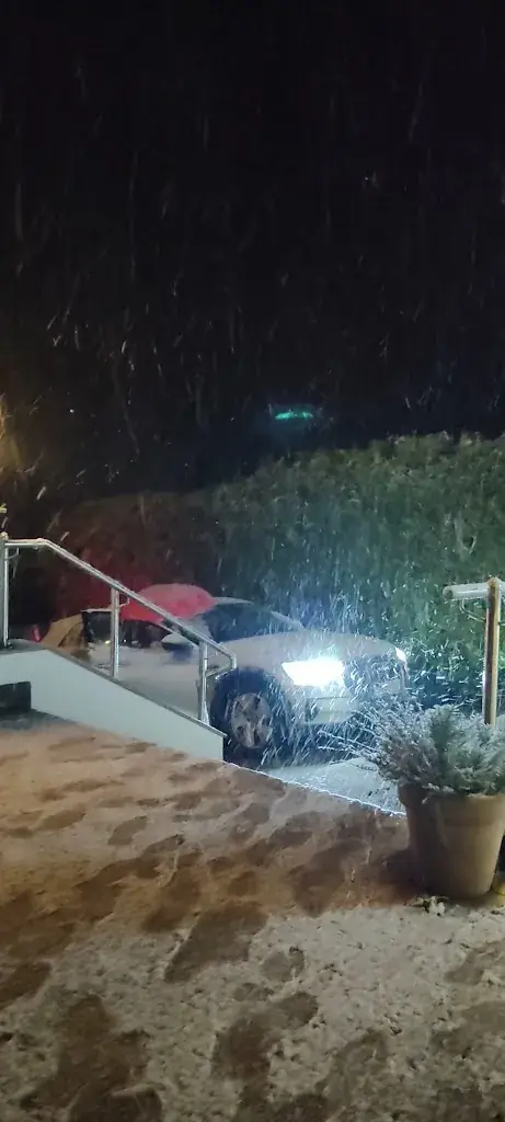 Maen Mostafa_Blitzwirt_Pressbaum_recensione