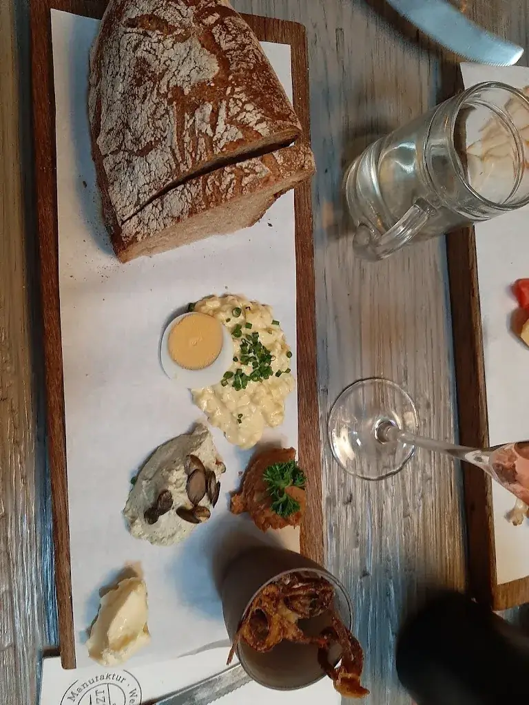 Menu_LISZT Weingut Heuriger Manufaktur_Leithaprodersdorf_immagine_8