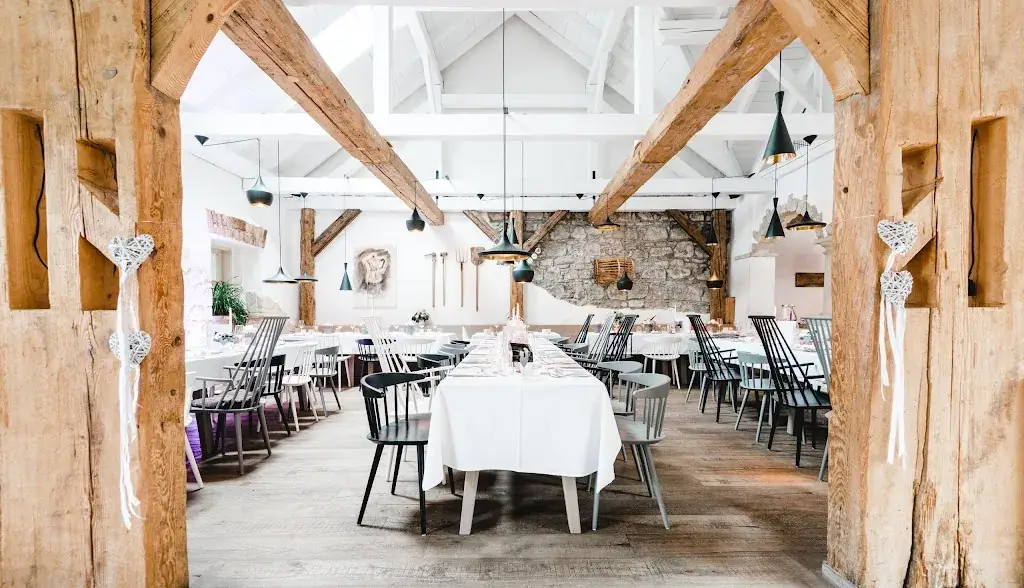 LISZT Weingut Heuriger Manufaktur_Leithaprodersdorf_slider_image_1