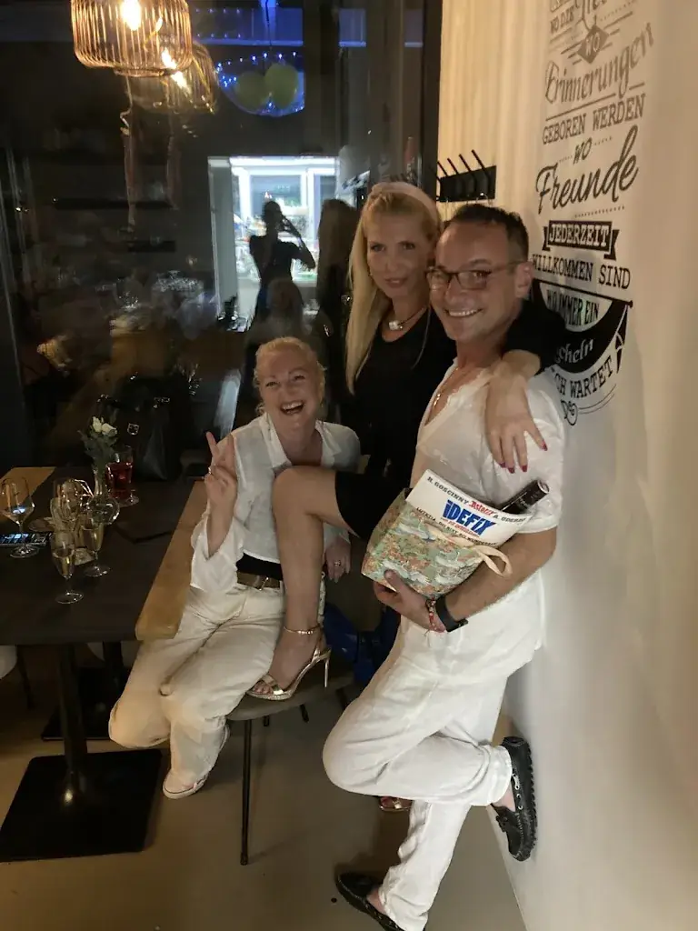 BeaRosa Wein_LivingRoom_Pressbaum_review