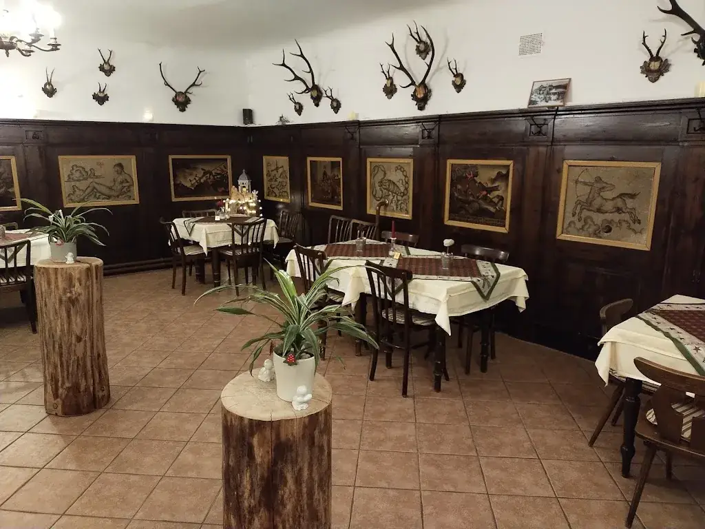 Christian Peterka_Hallerstub'n_Puchenstuben_recensione