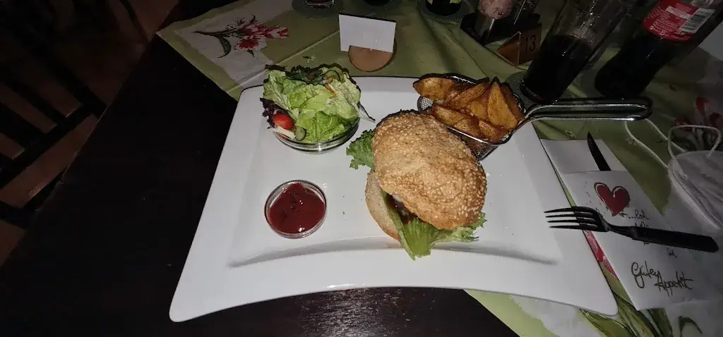 Daniel Stiltz_Hallerstub'n_Puchenstuben_recensione