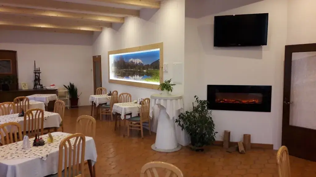 Gasthof Zwinz "Zum Schneeberg" restaurant à Puchberg am Schneeberg