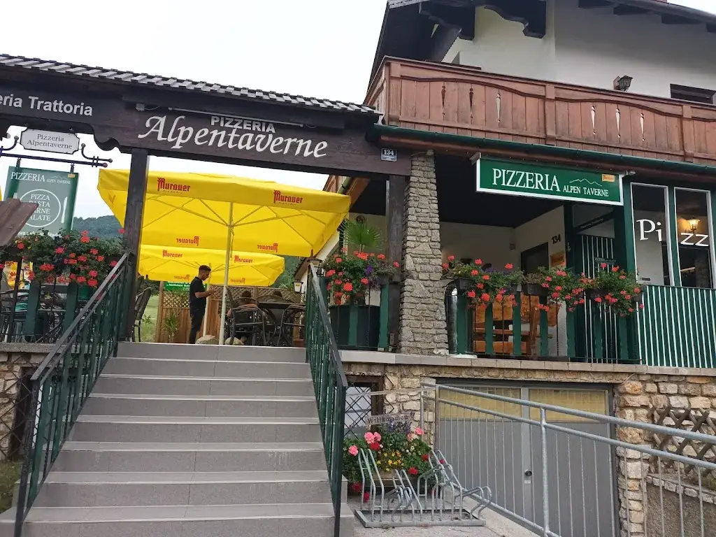 Pizzeria Alpentaverne restaurant à Puchberg am Schneeberg