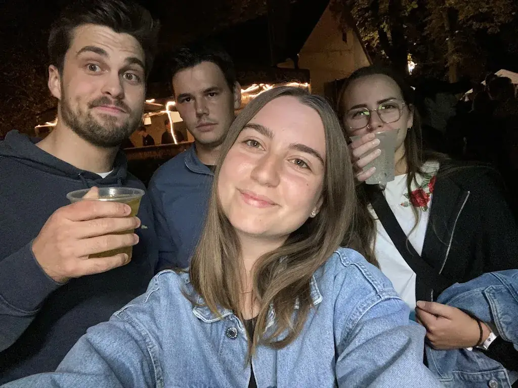 Carina Hahn_Die Spritzerbar_Pulkau_recensione