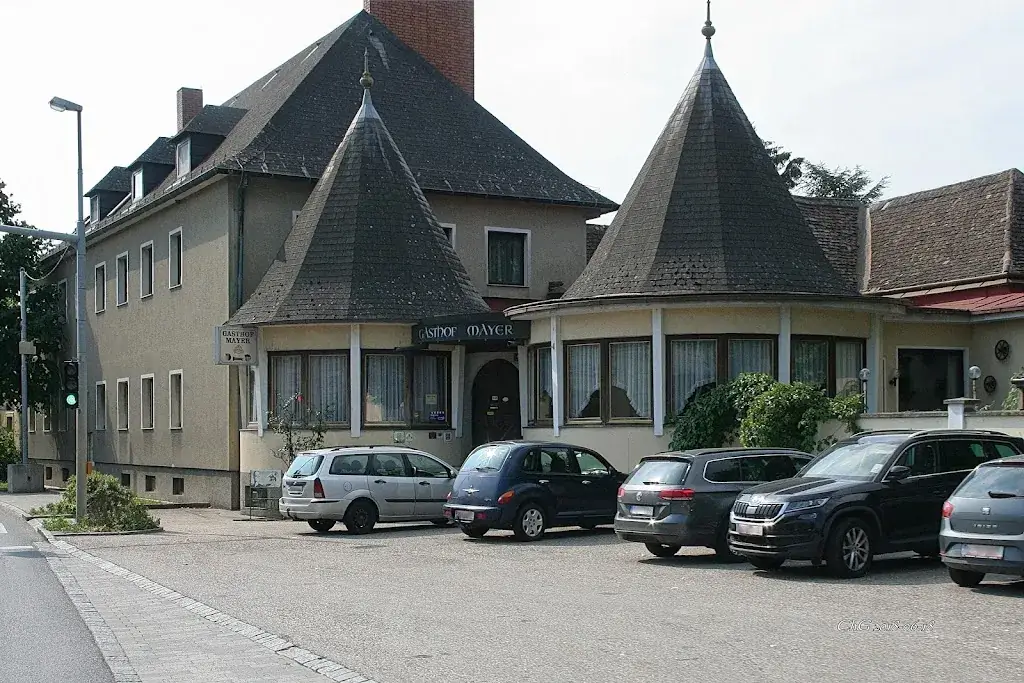Gasthof Mayer restaurant in Raasdorf