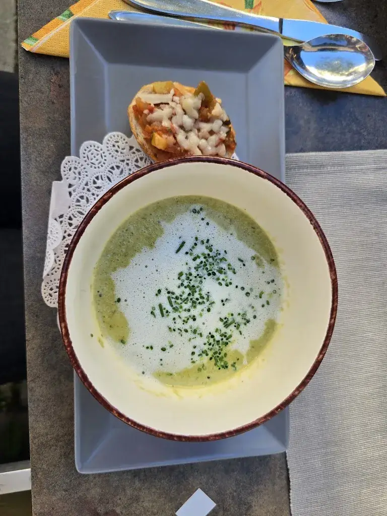 Simone (Enya)_Gasthof Teufl_Purgstall_review