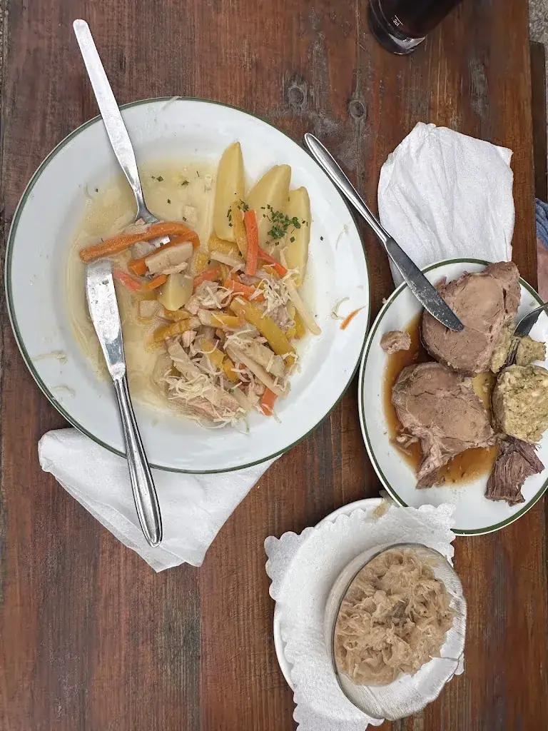 nejc sluga_Rauchkuchl Heurigenschenke_Breitenbrunn_recensione