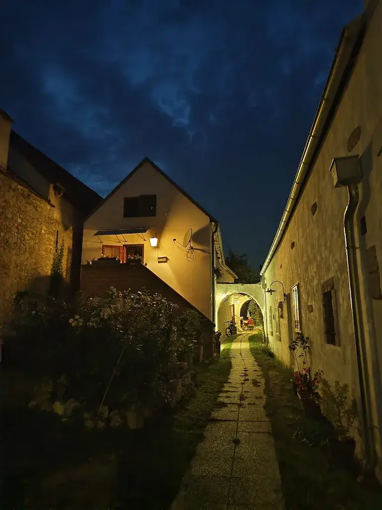 Rauchkuchl Heurigenschenke_Breitenbrunn_slider_image_3