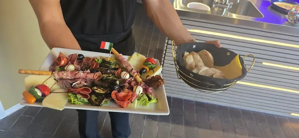 Restaurant Moena_Pottenstein_slider_image_3