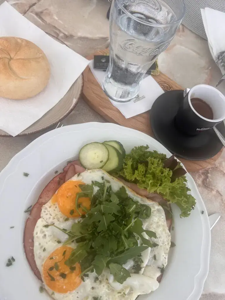 Evelyne-Jenny Lehner_Florianihoffmann_Krensdorf_recensione