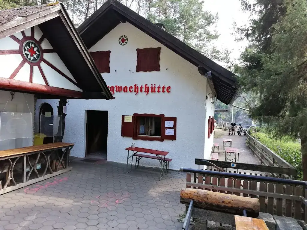 Bergwachthütte restaurant in Pottenstein