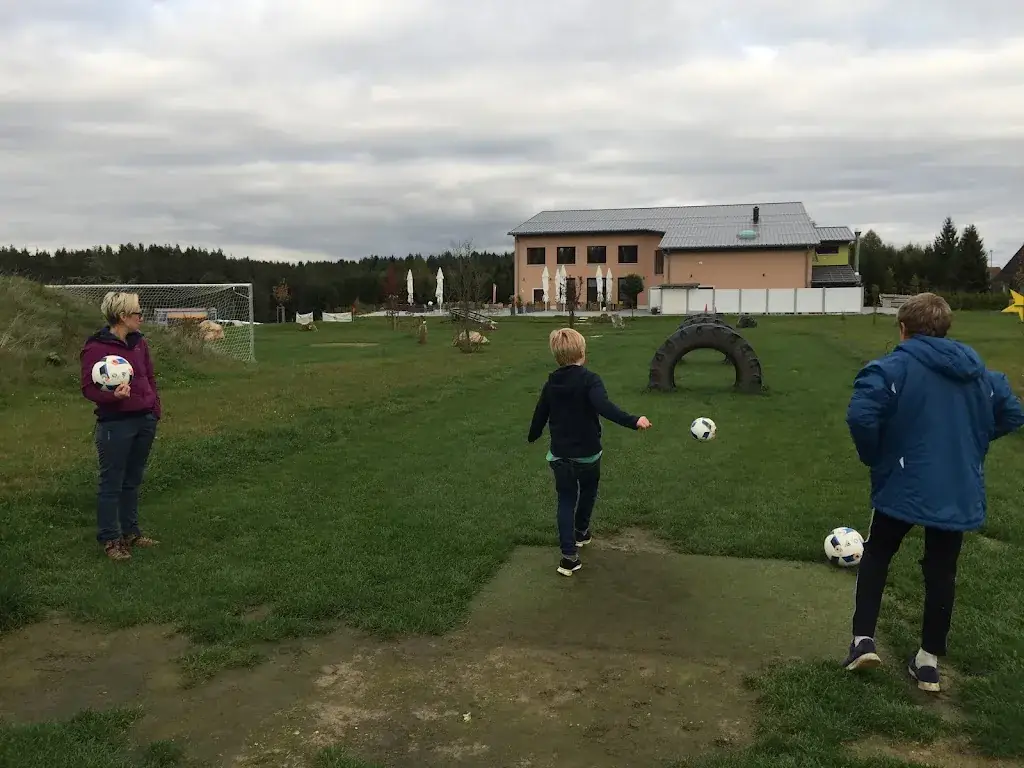 Jan Eivind Danielsen_Soccerpark Pottenstein GmbH_Pottenstein_review