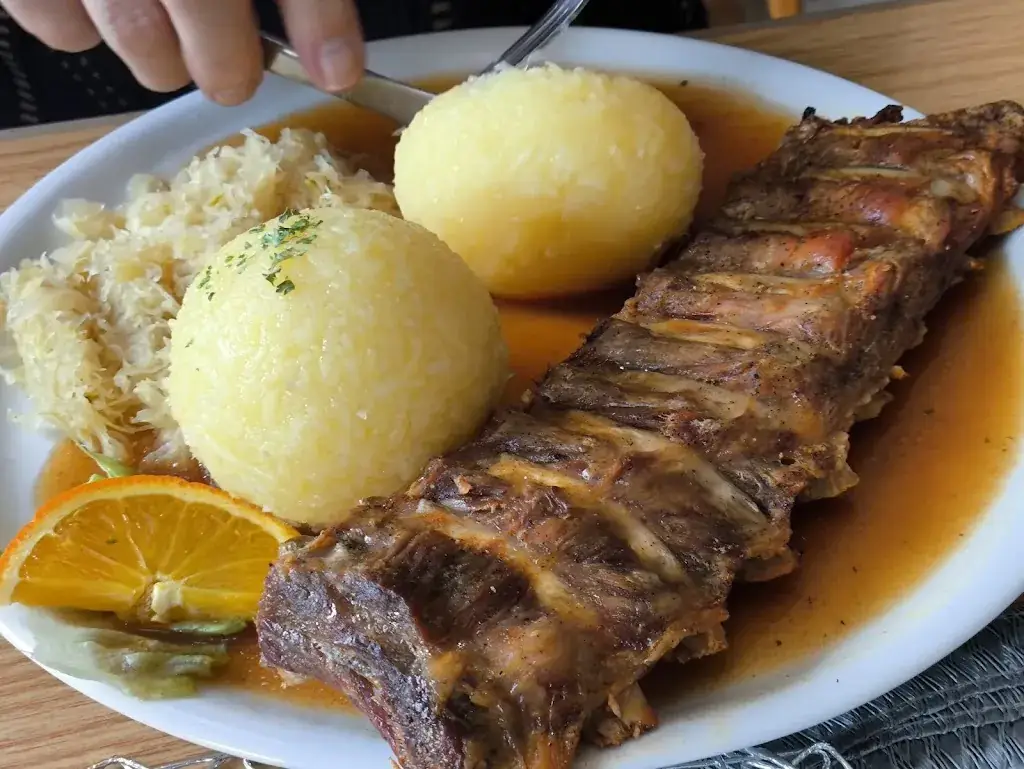 Frank Mueller_Gaststätte Zum Fahnenstein_Pottenstein_review